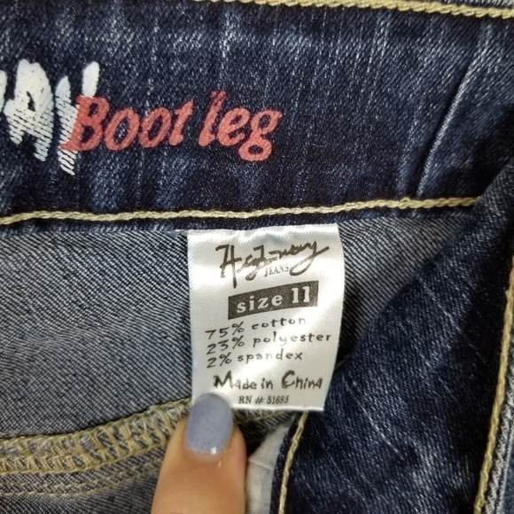 Highway Boot Leg Mid-Rise Distressed Jeans - Picture 8 of 8